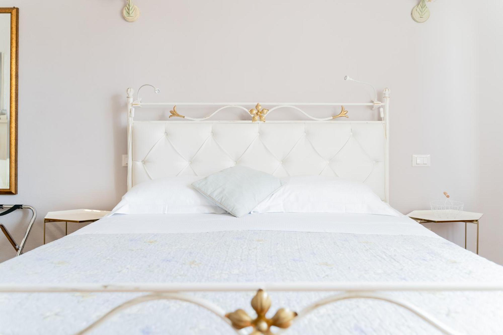 View Boutique - Milu Holidays Florencia