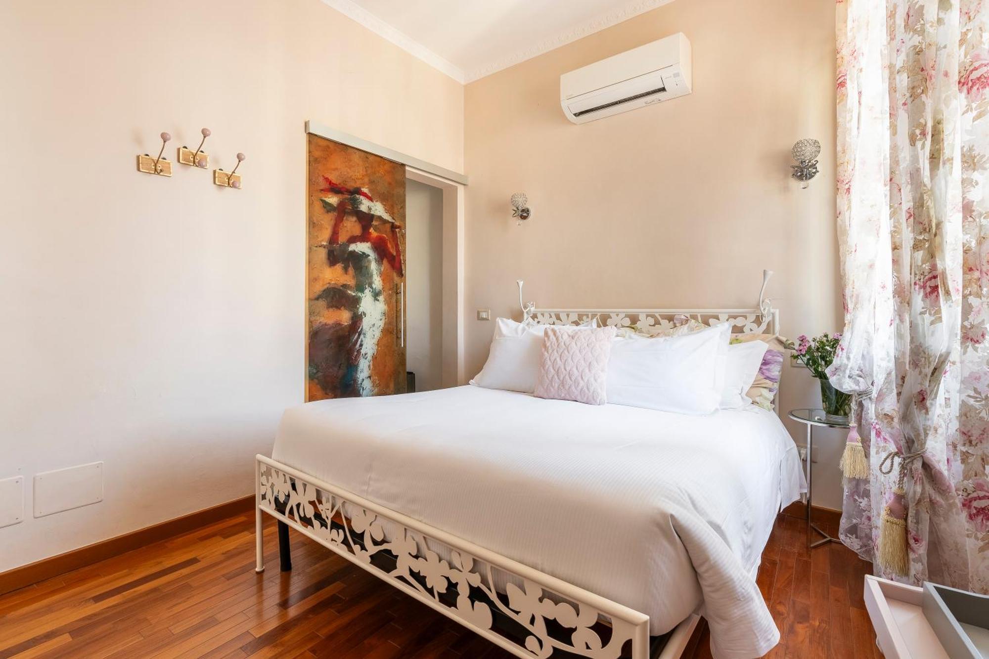 View Boutique - Milu Holidays Florencia
