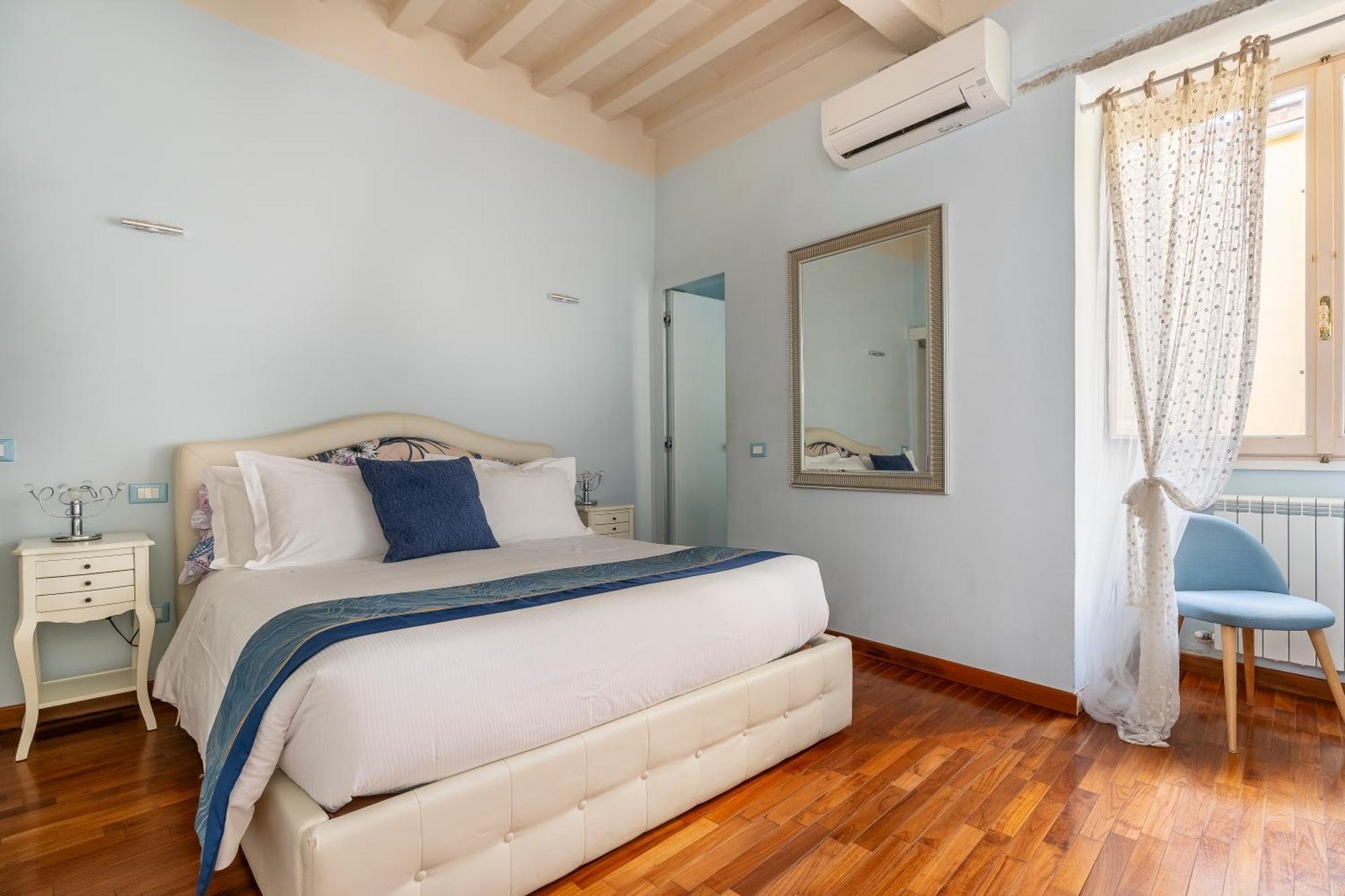 View Boutique - Milu Holidays * Florencia