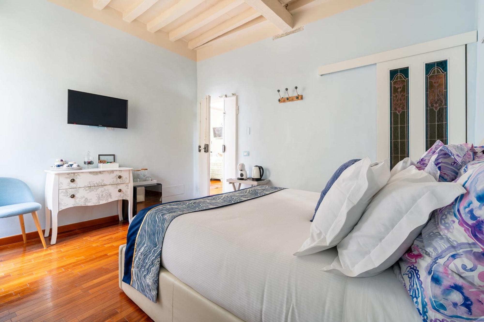 View Boutique - Milu Holidays Florencia